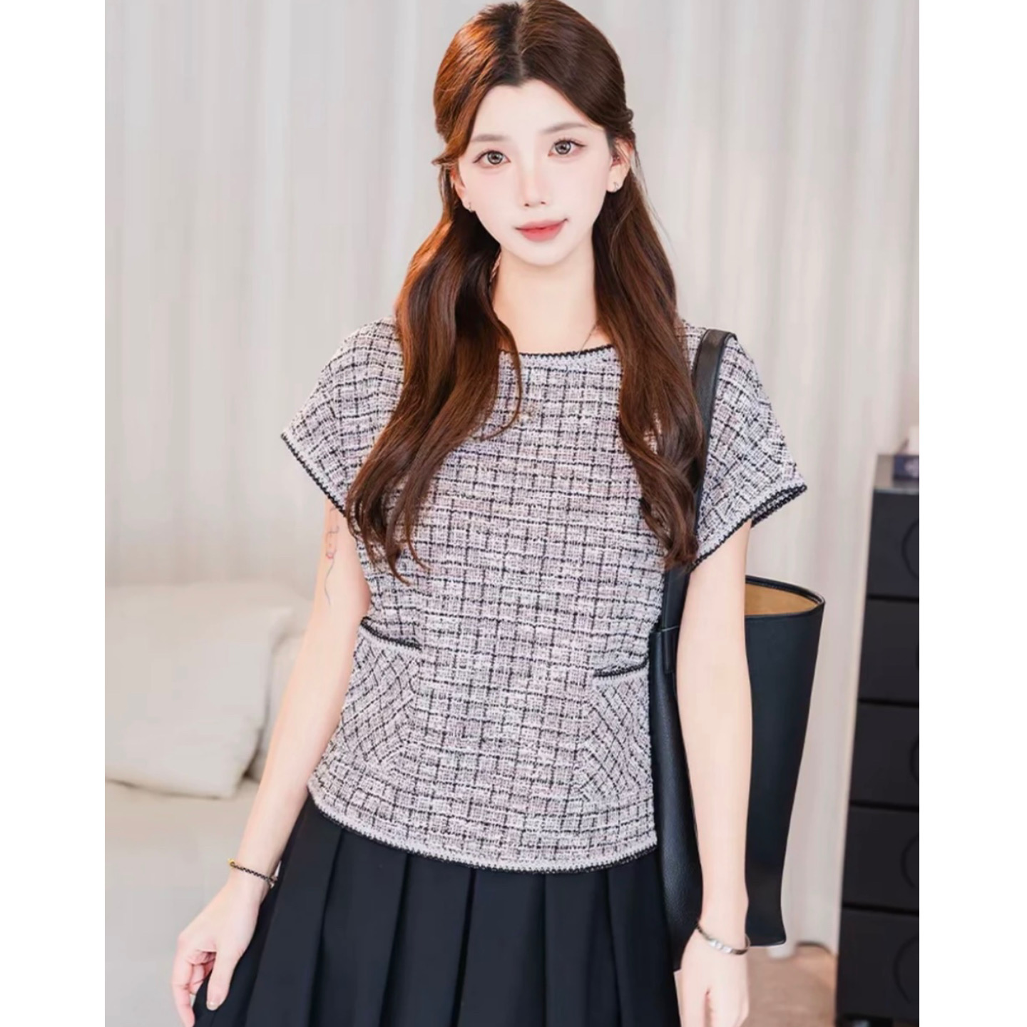 GIRDEAR/哥弟早春新款时尚撞色格子优雅气质圆领落肩短袖130133