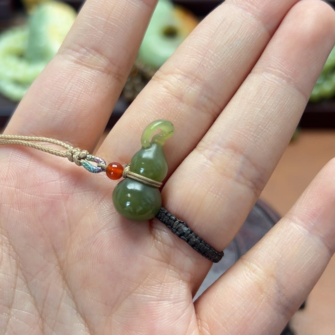 和田玉未镶嵌珠宝奇石