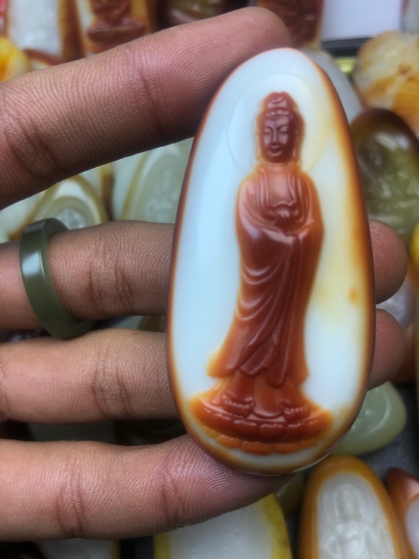 和田玉高货观音吊坠