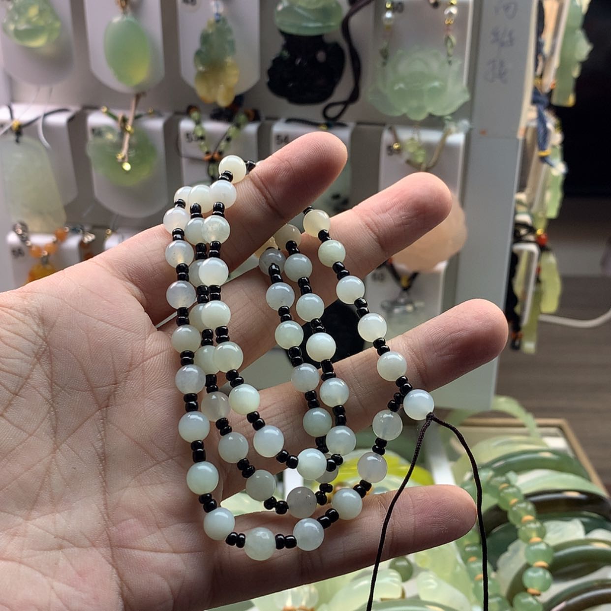 【闪购商品】蛇纹石玉颈饰未镶嵌