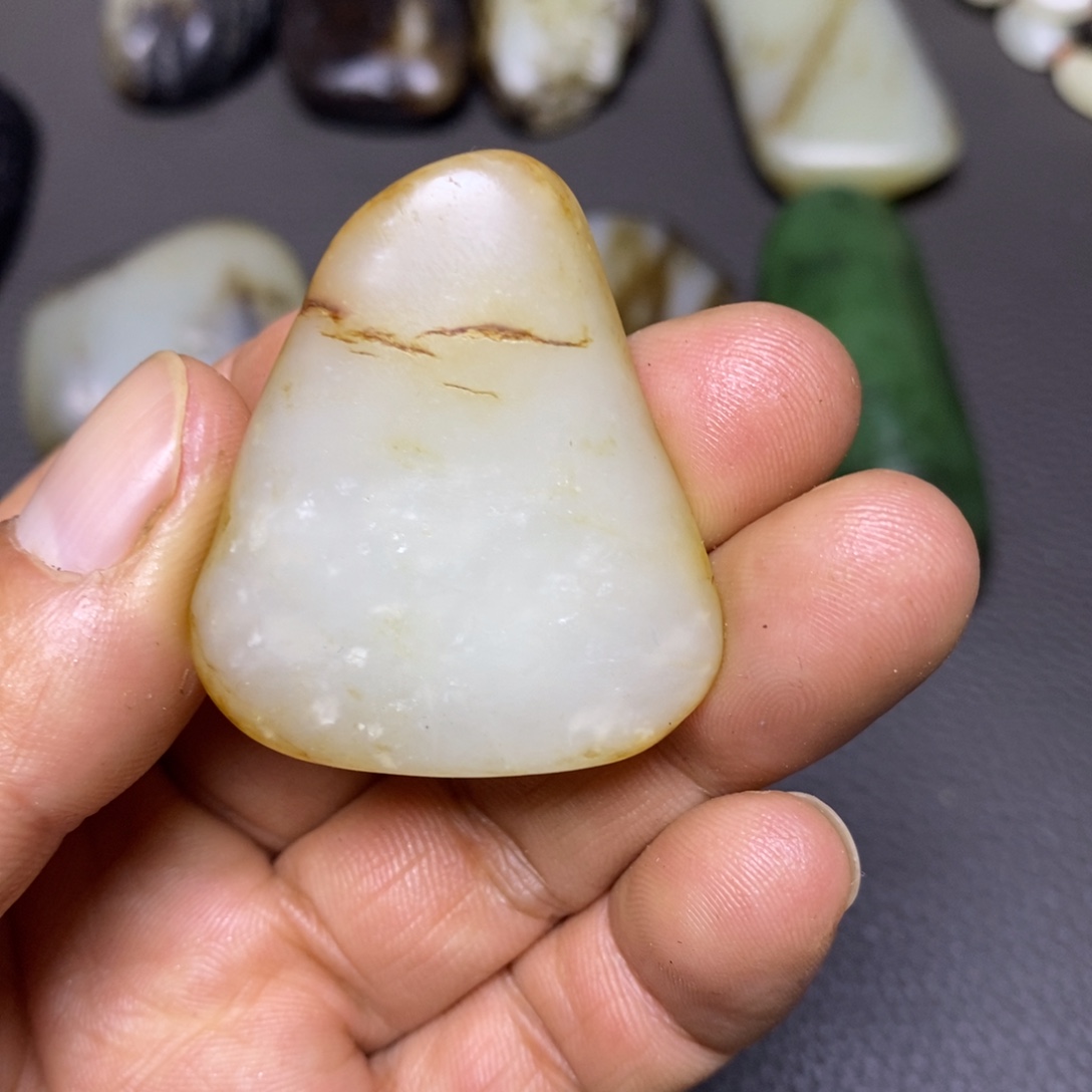 和田玉未镶嵌挂件