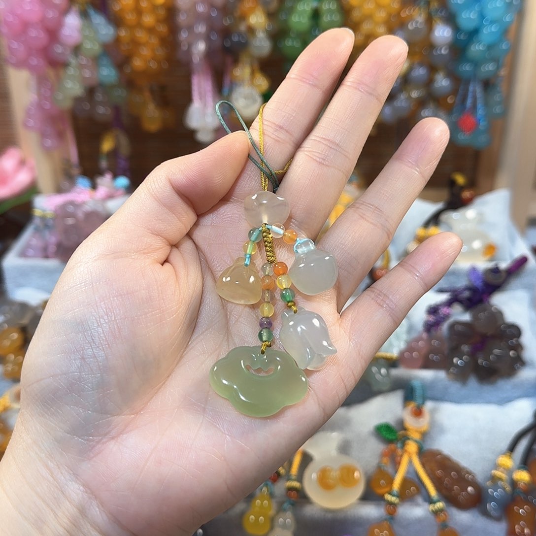 玛瑙/玉髓未镶嵌手机挂件
