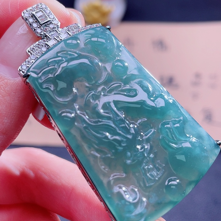 翡翠吊坠(不含链)未镶嵌