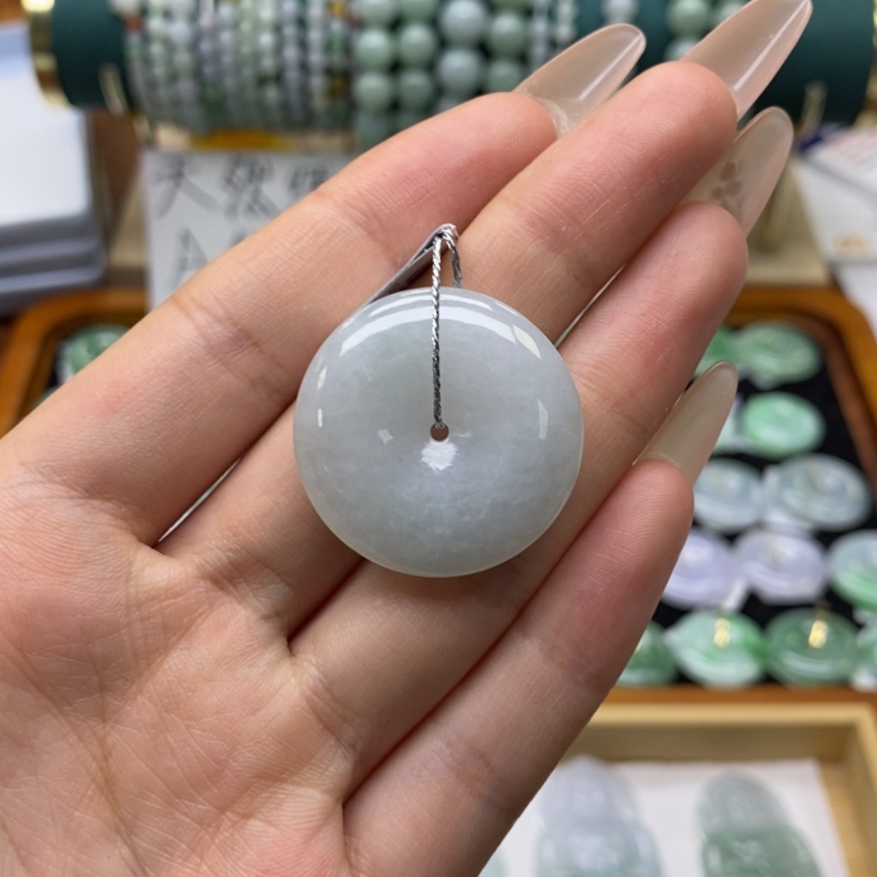 【闪购商品】翡翠未镶嵌颈饰平安扣