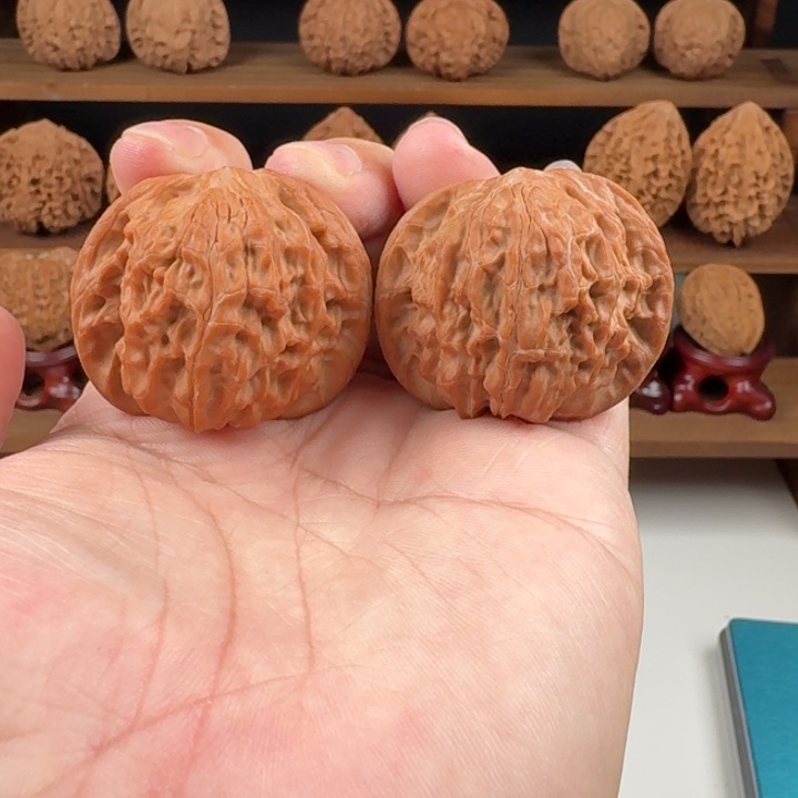 神***人手串文玩核桃磨盘42/38.5/35