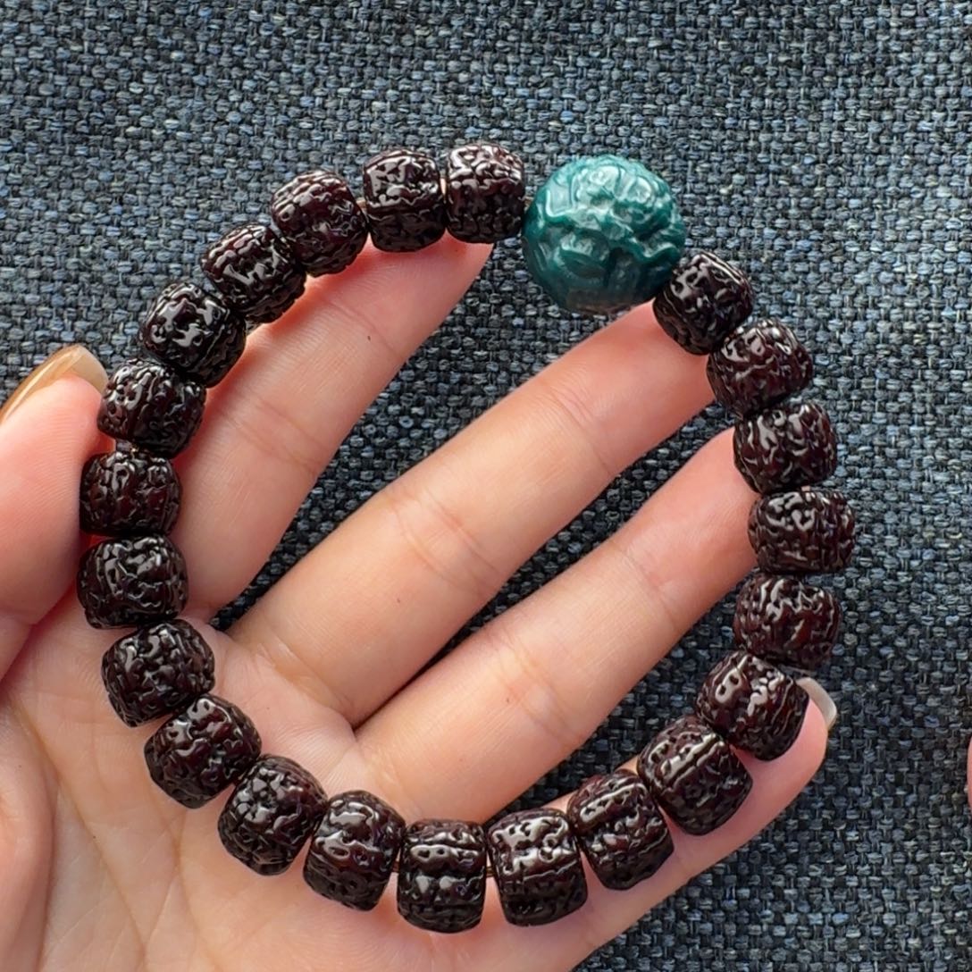 金刚菩提吊坠黑金