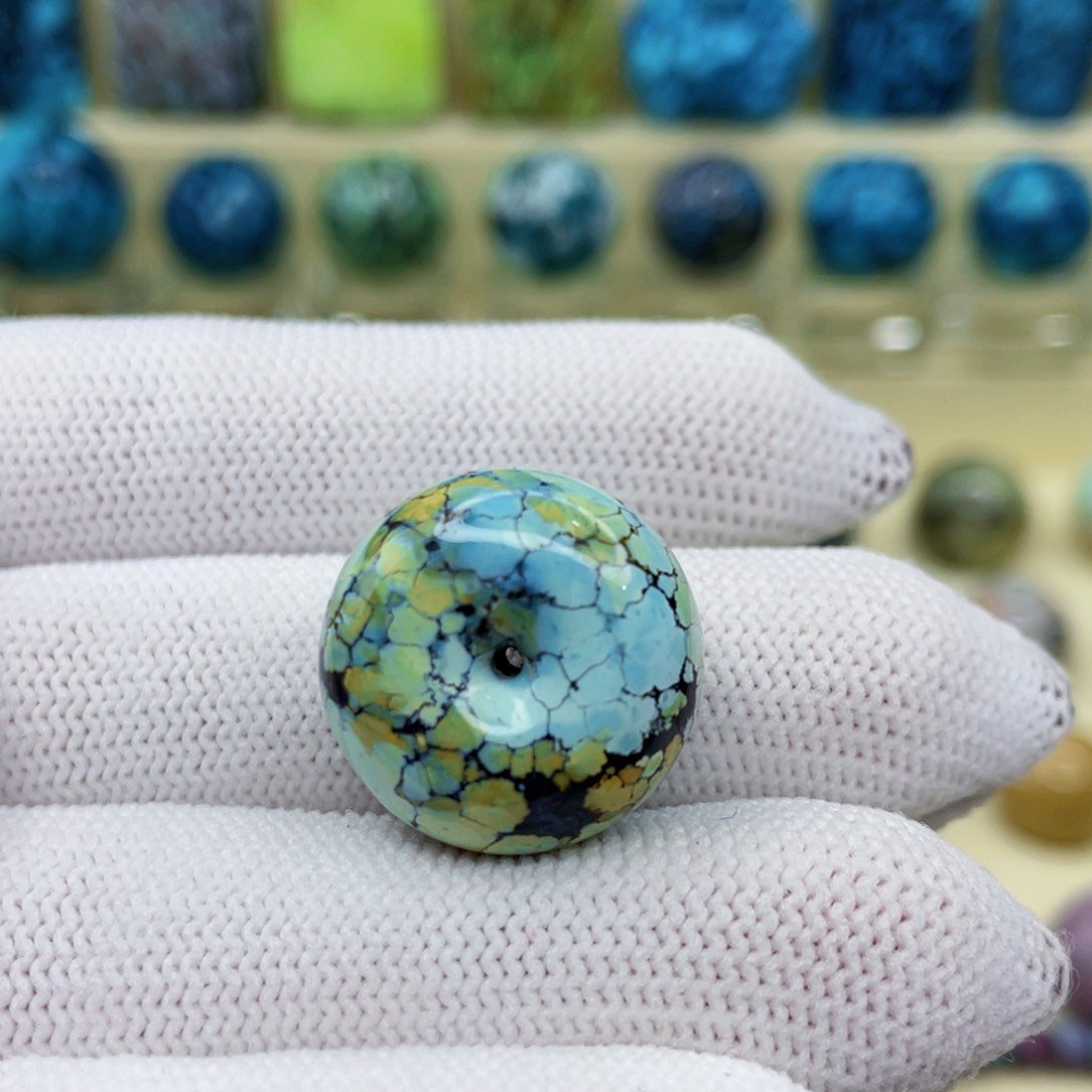 未镶嵌绿松石颈饰