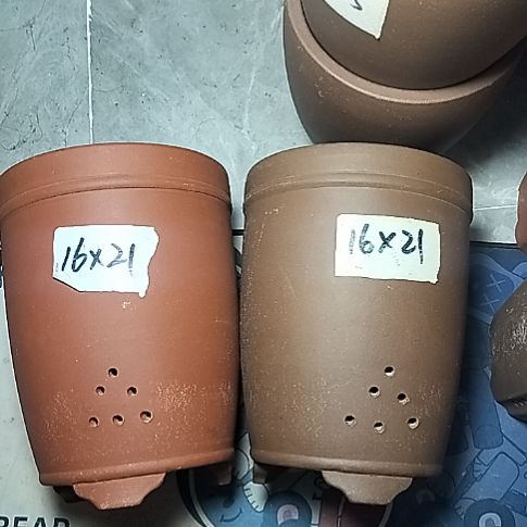 红泥紫泥三线两个花盆