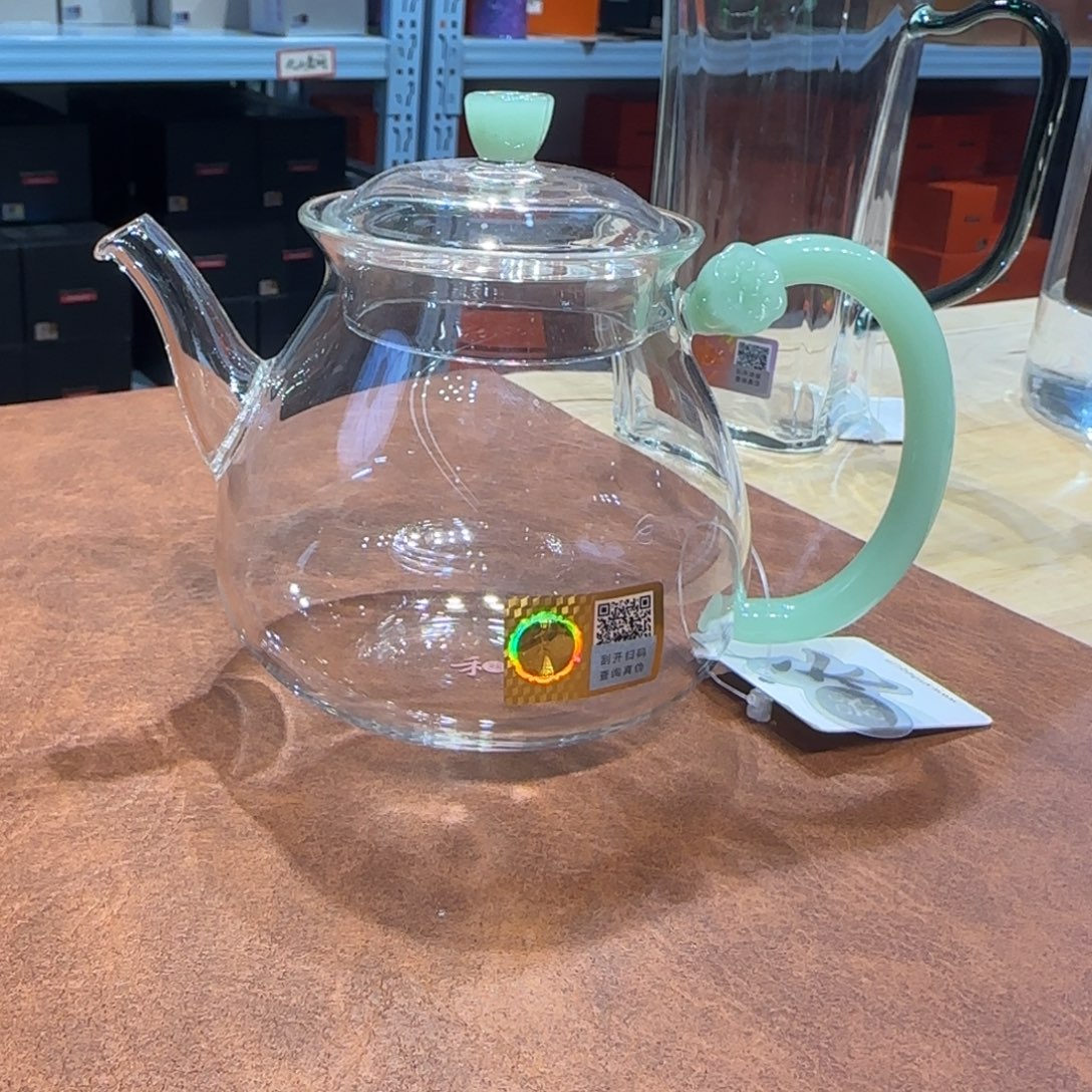 禾器清莲壶浅玉色
