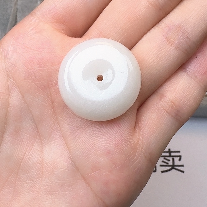 石英质玉未镶嵌颈饰