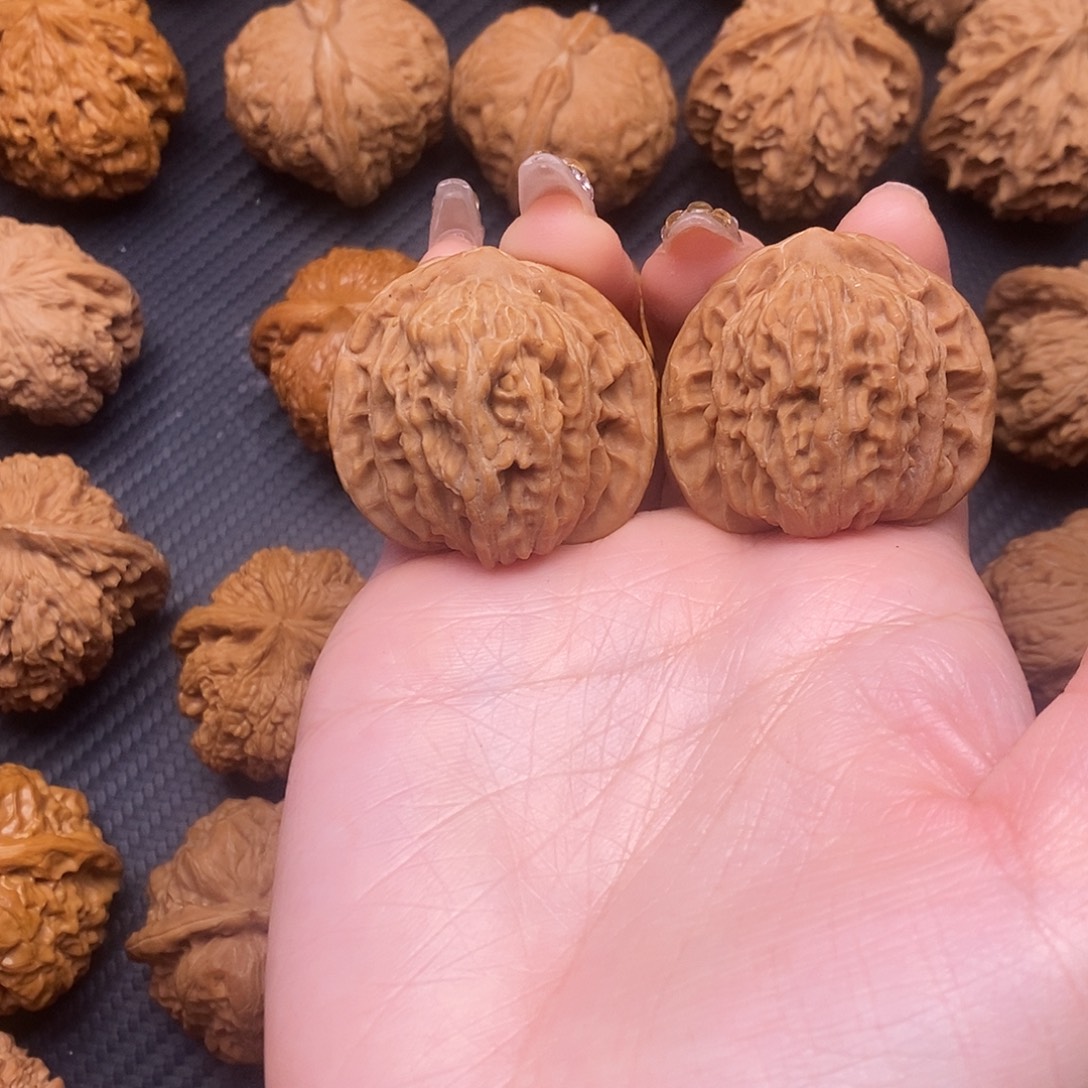 拾***哥文玩核桃吊坠四座楼