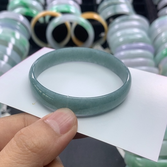 未镶嵌手镯翡翠公主