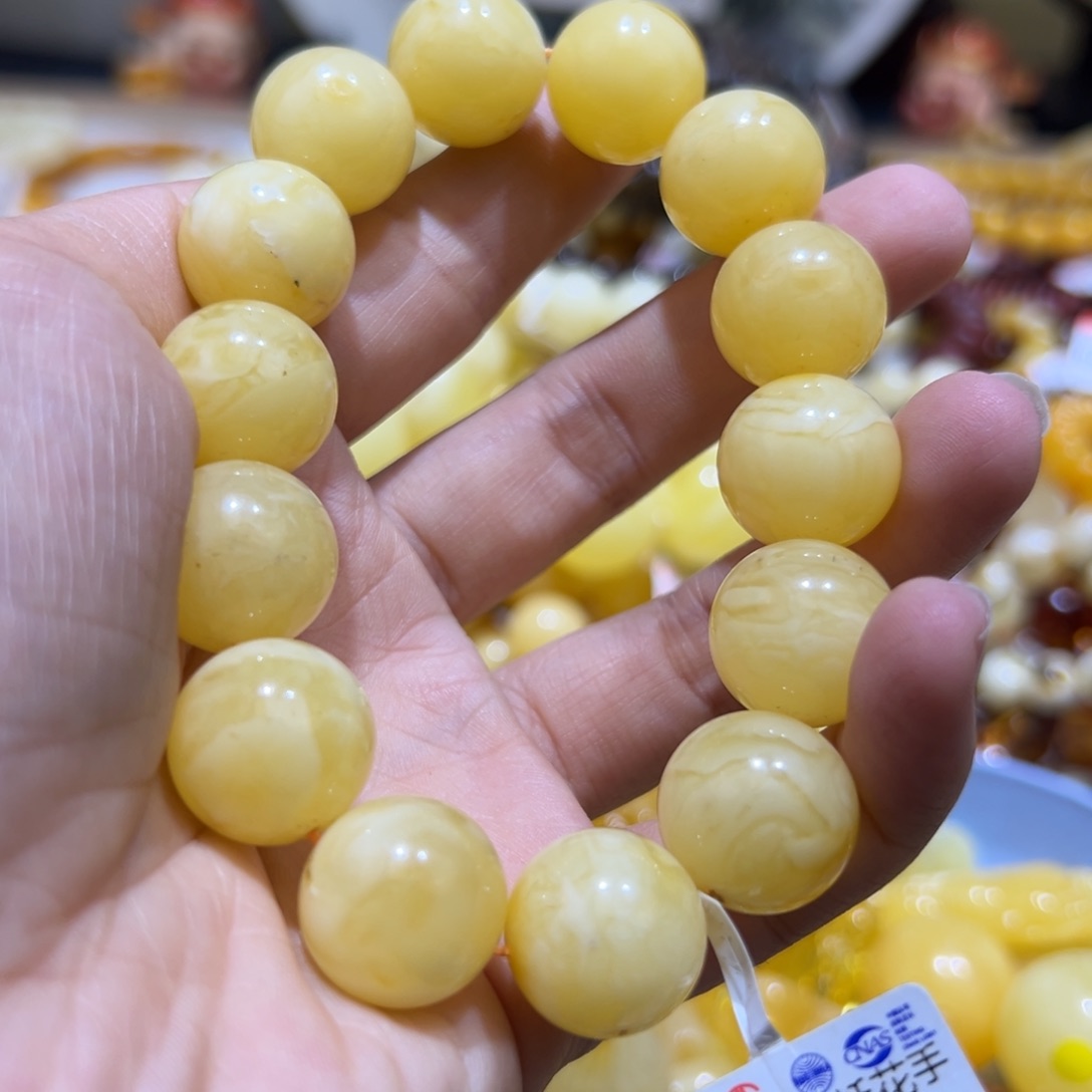 琥珀珠宝奇石未镶嵌