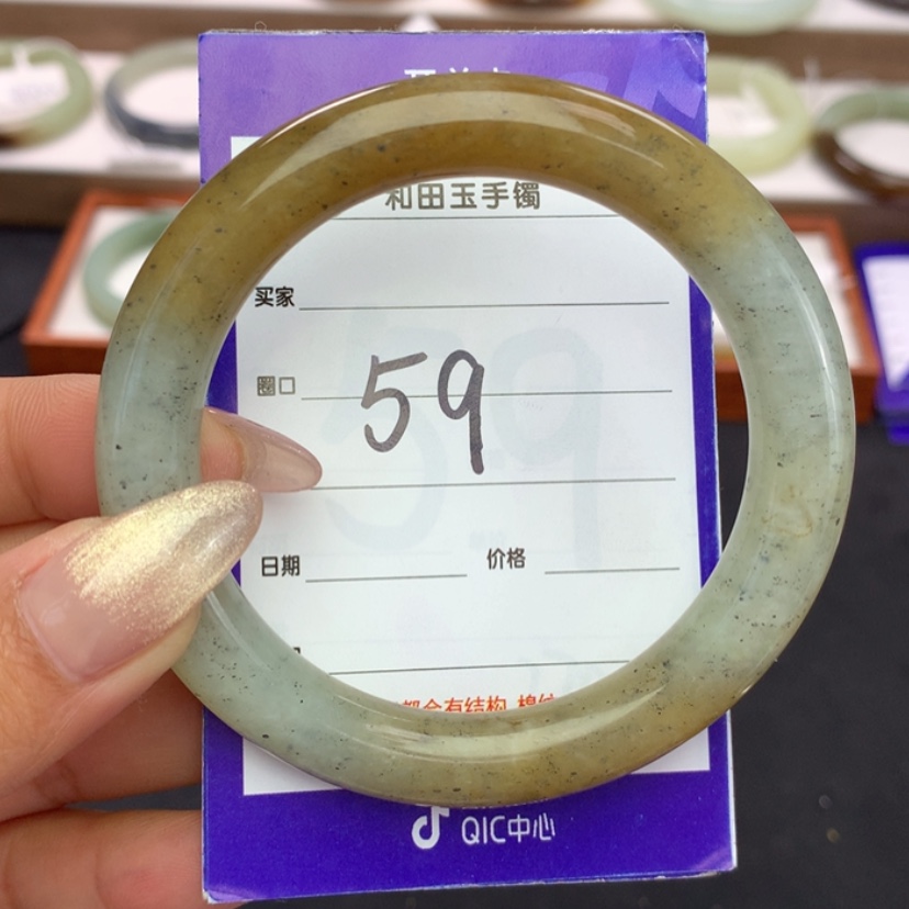 【闪购商品】和田玉手镯未镶嵌
