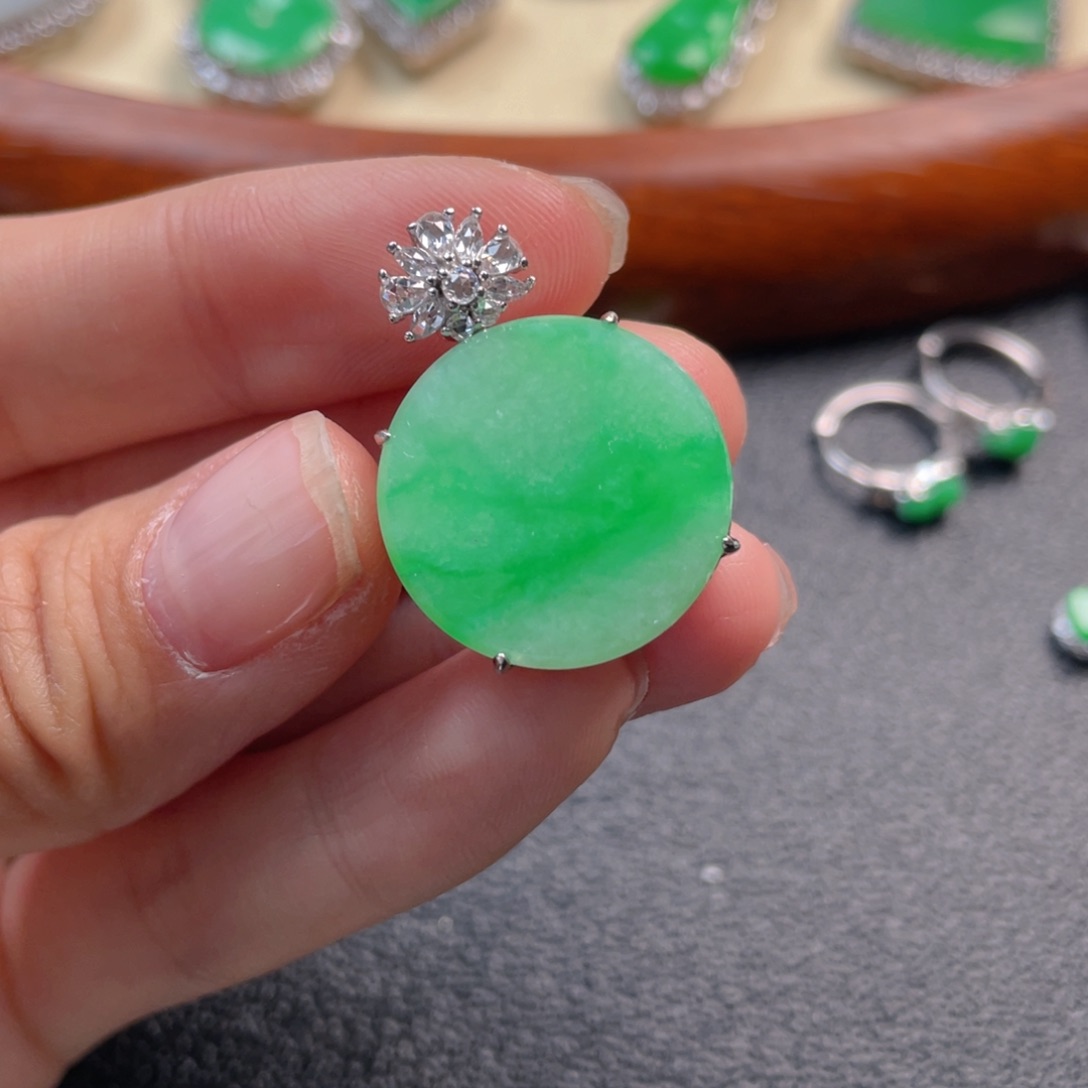 翡翠吊坠(不含链)银S925镶嵌