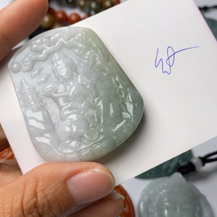 翡翠颈饰未镶嵌翡翠