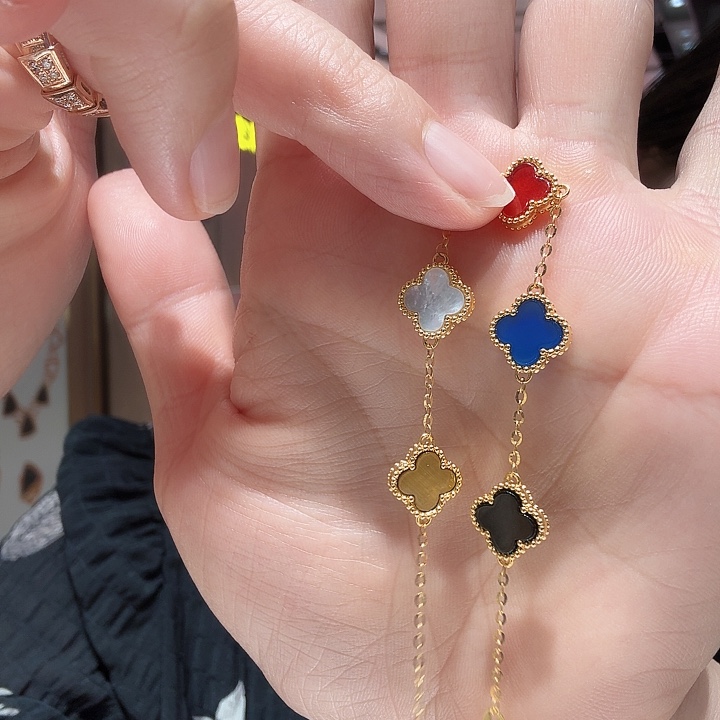 18K金镶嵌手链玛瑙/玉髓手链