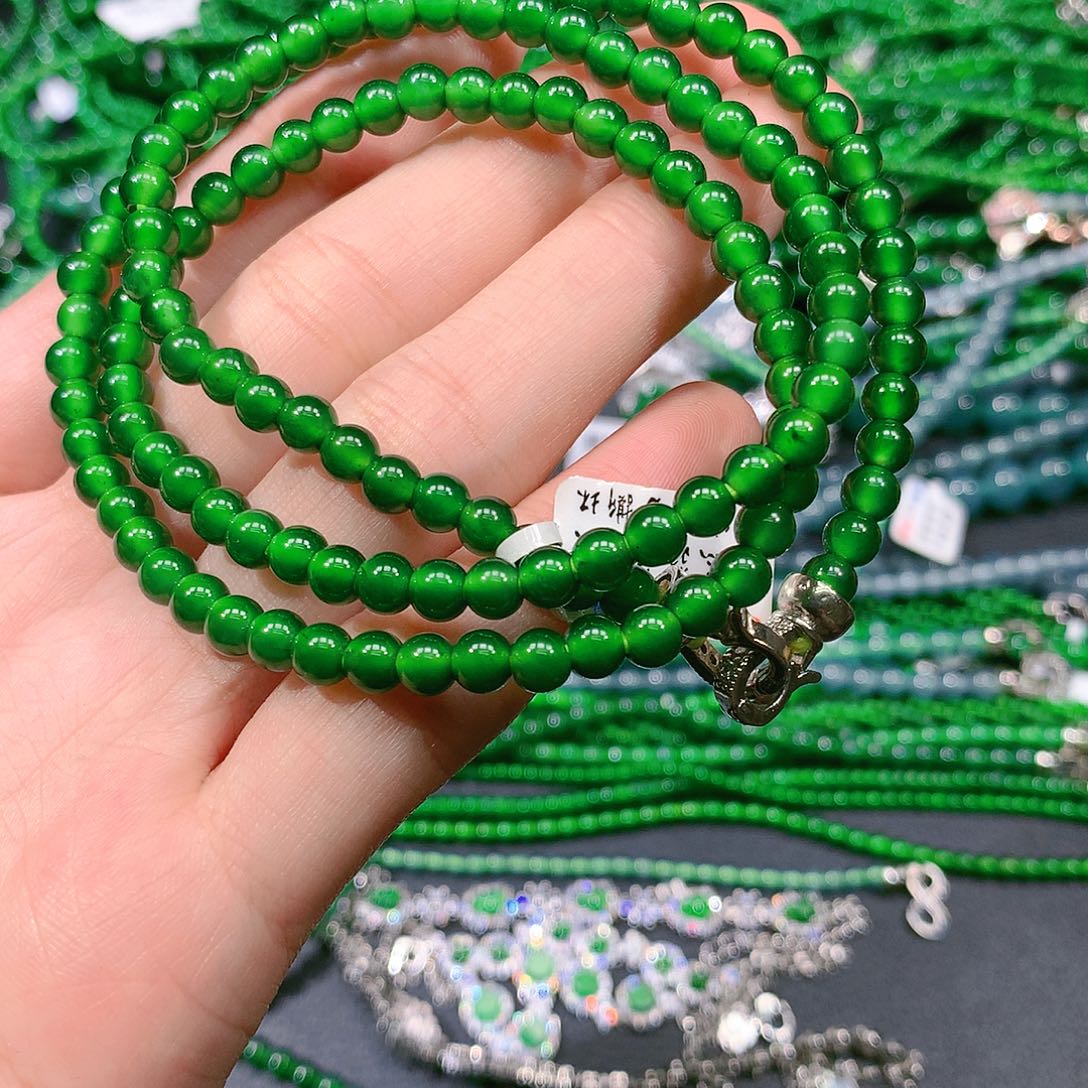 翡翠手串未镶嵌天然翡翠