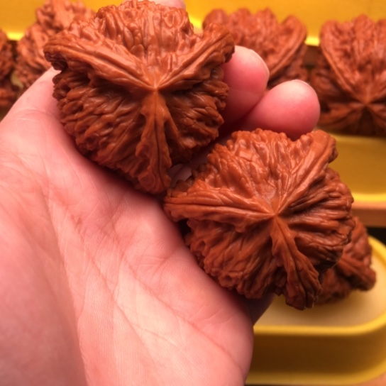 阿***英吊坠文玩核桃核桃