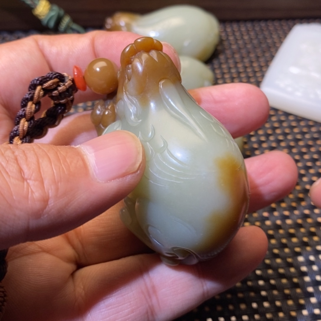 未镶嵌和田玉挂件