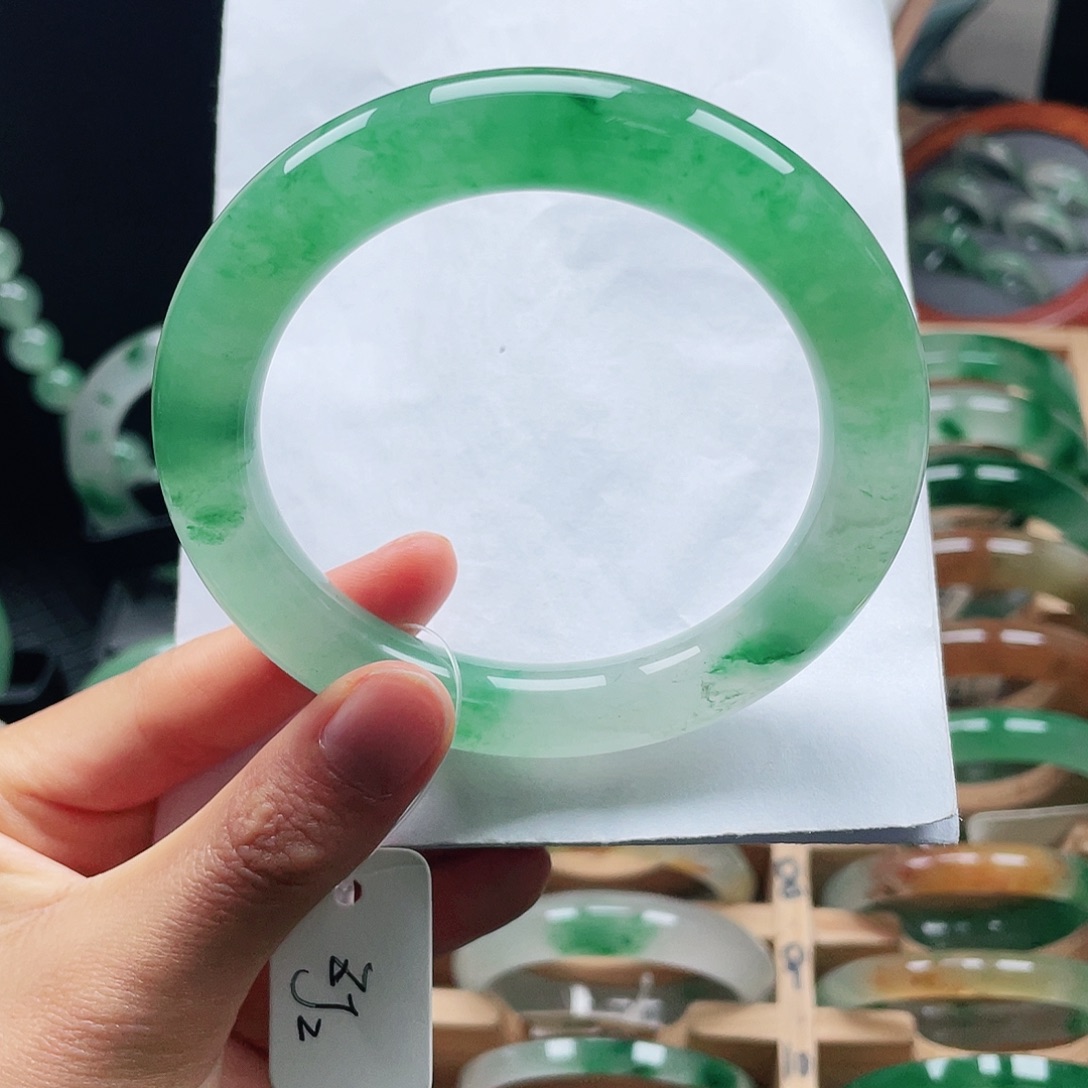 石英质玉未镶嵌手镯59