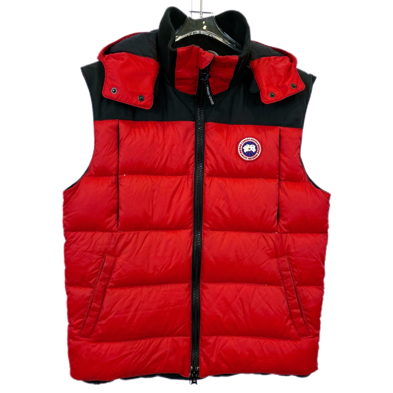 010867 Canada Goose/加拿大鹅 撞色拼接无袖保暖羽绒马甲 M码