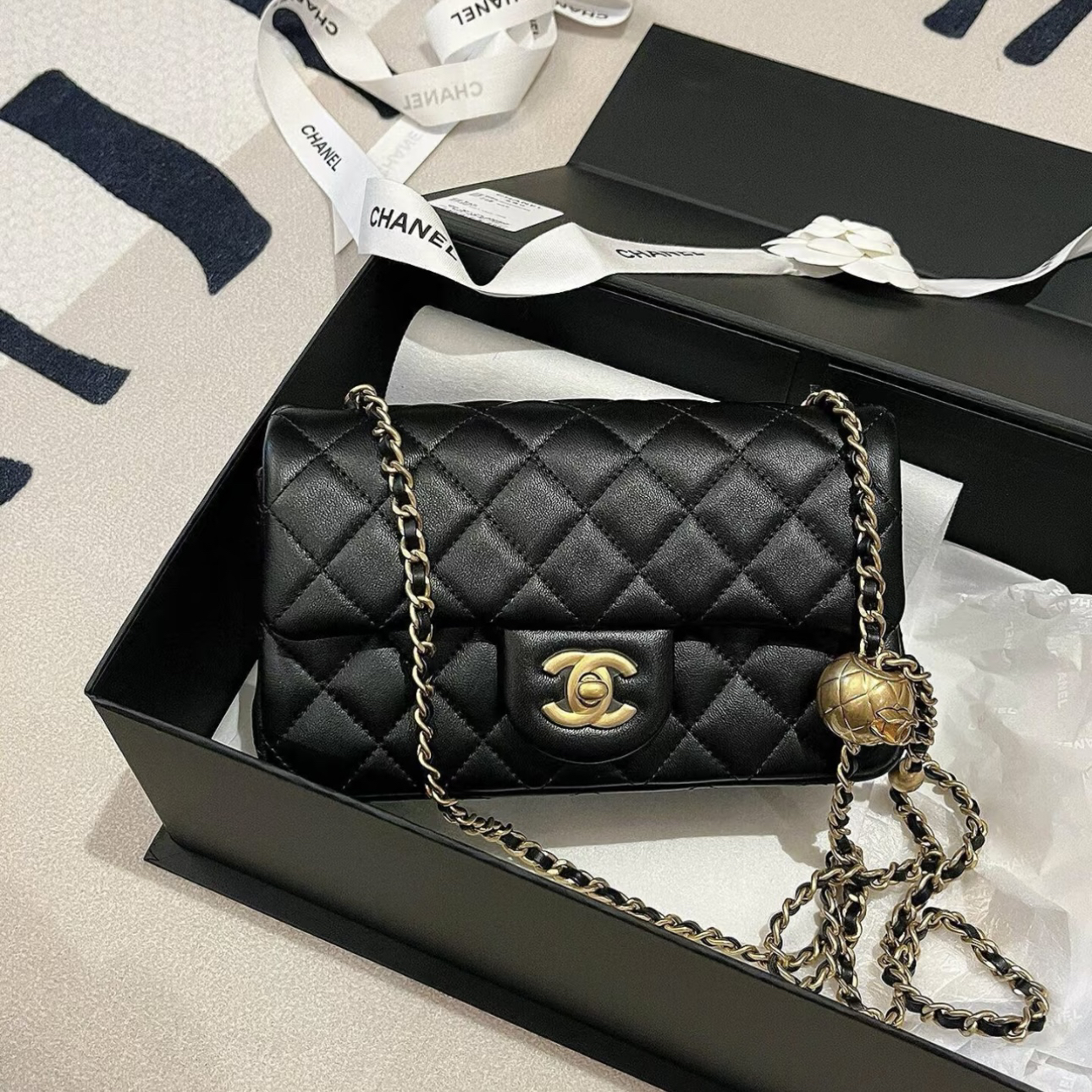 99新 Chanel/香奈儿 Chanel黑金金球大mini 25020121-02