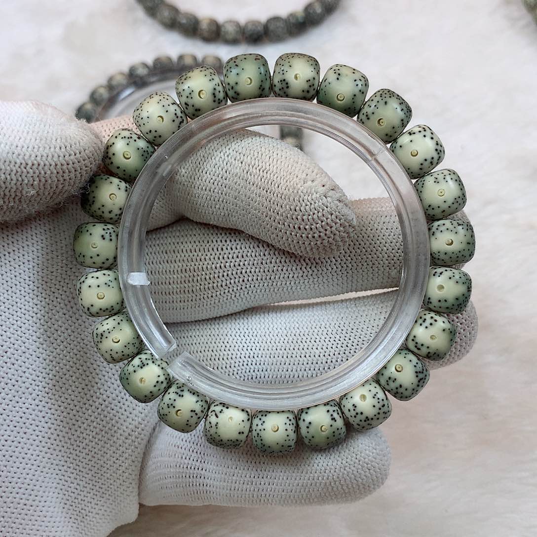 星月菩提手串28号绿冰留白10×9