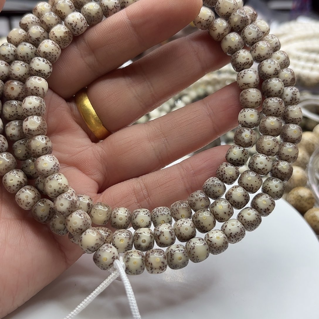 星月菩提手串87粉冰大留白