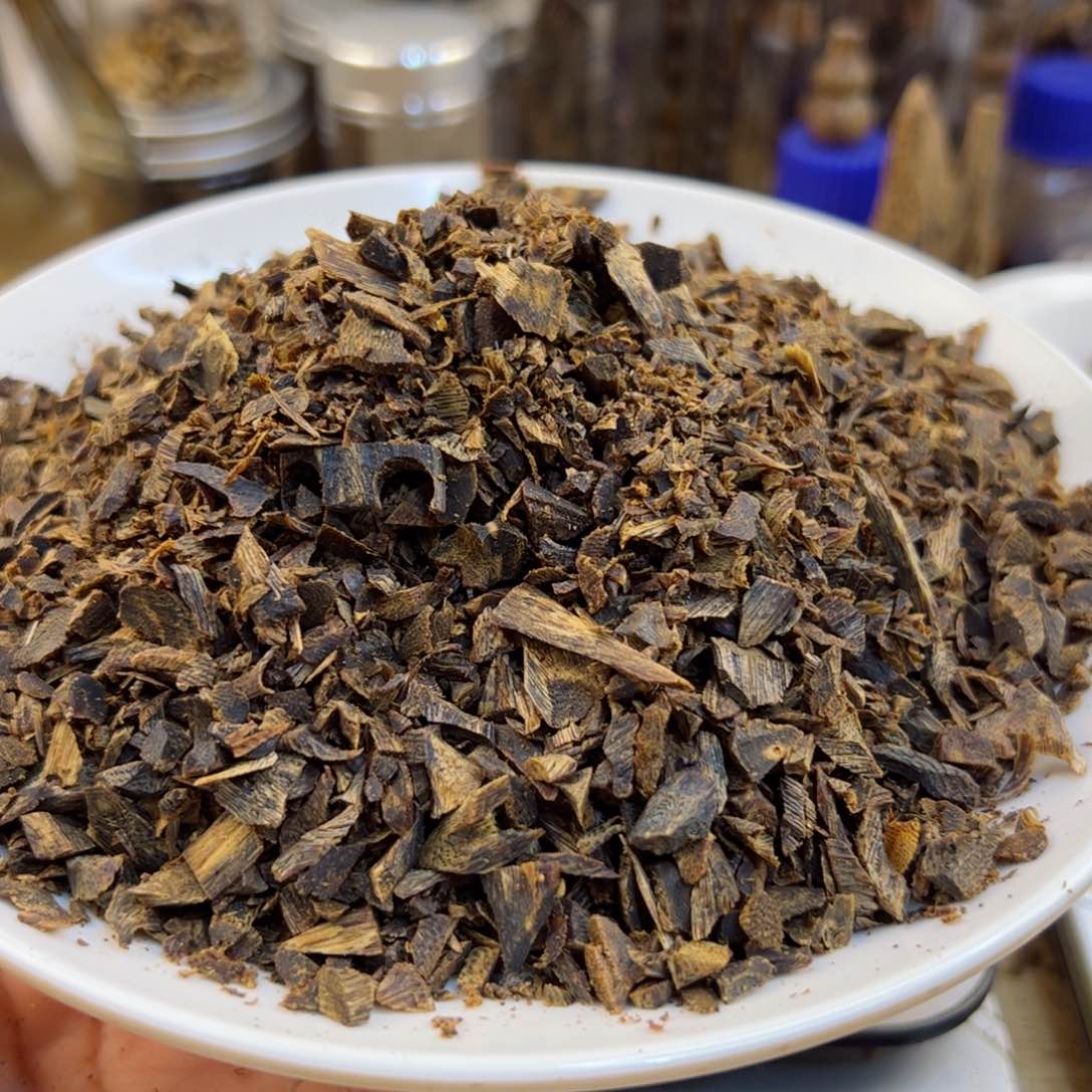 摆件沉香木南**木棋楠沉香蓝宝石树丁碎料100克