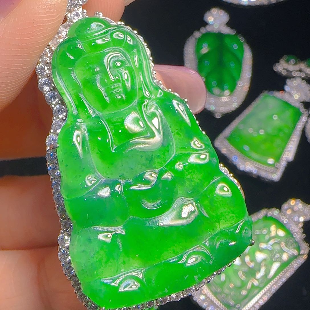 翡翠吊坠(赠链)银S925镶嵌