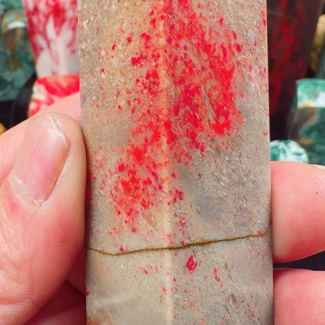 昌化鸡血石田血软玉