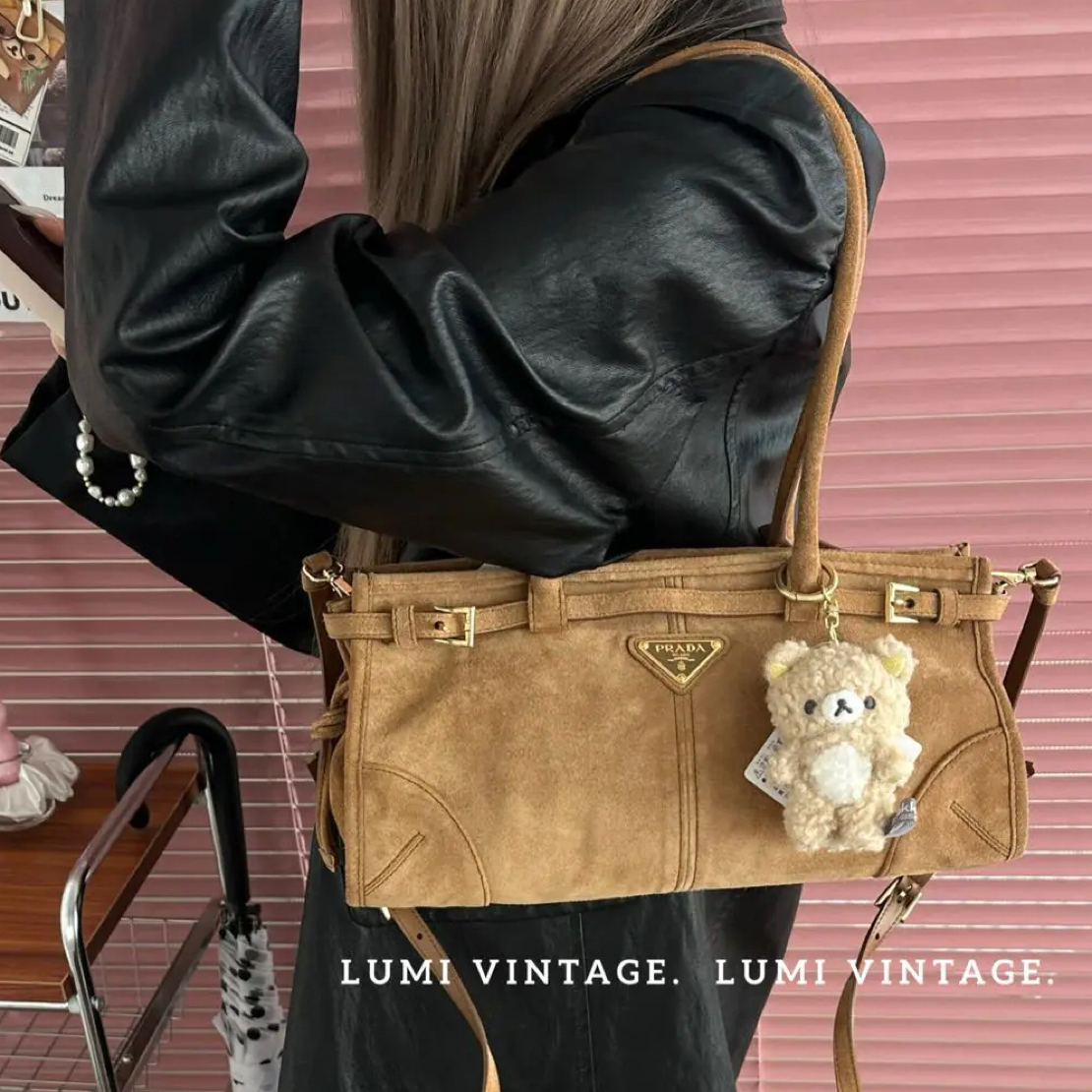 95新 Prada/普拉达 棕色麂皮soft lux小号单肩包