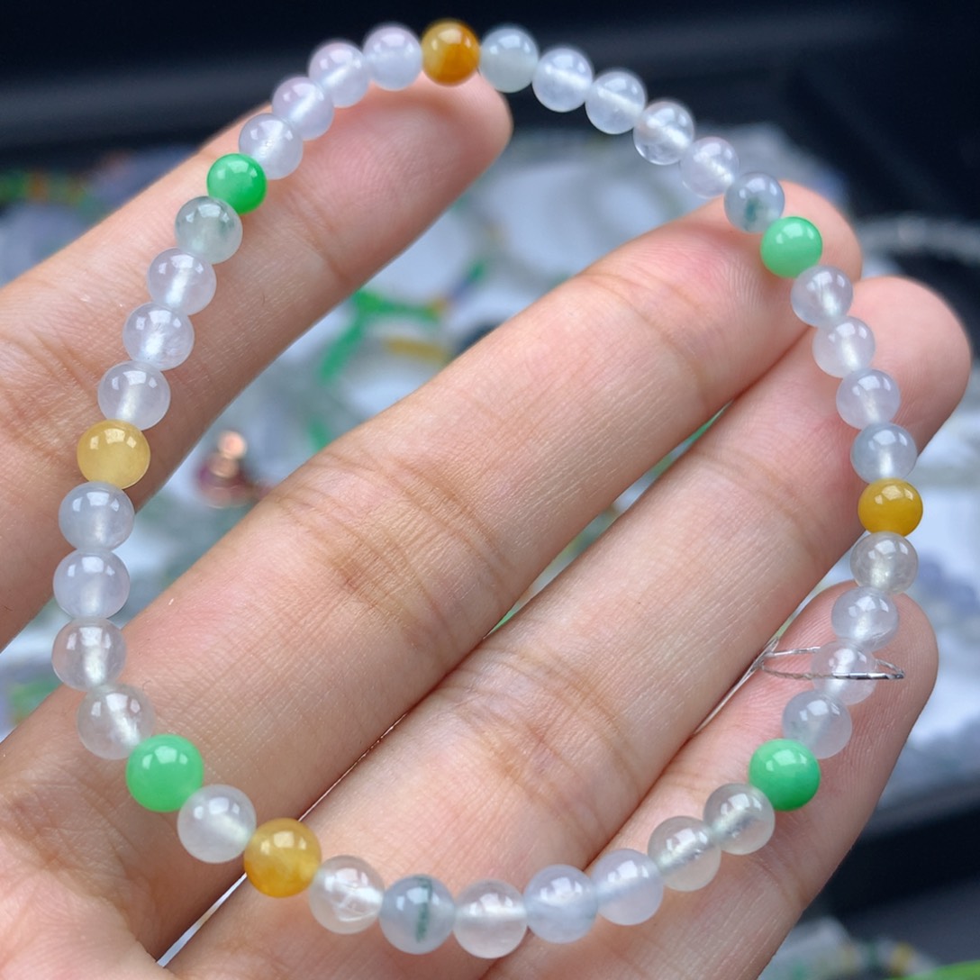 未镶嵌翡翠手链卡