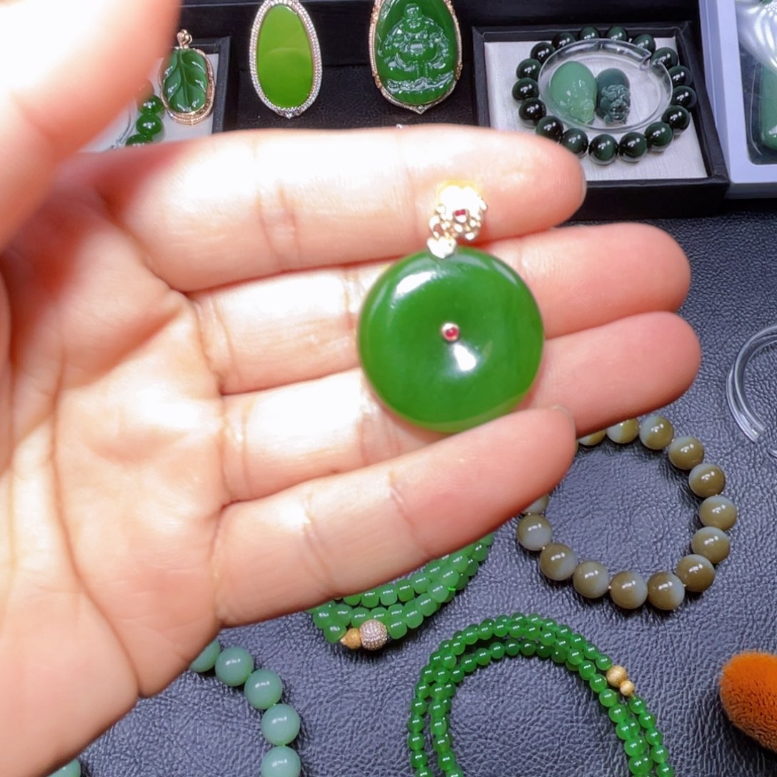 番****和田玉（糖玉）未镶嵌挂件