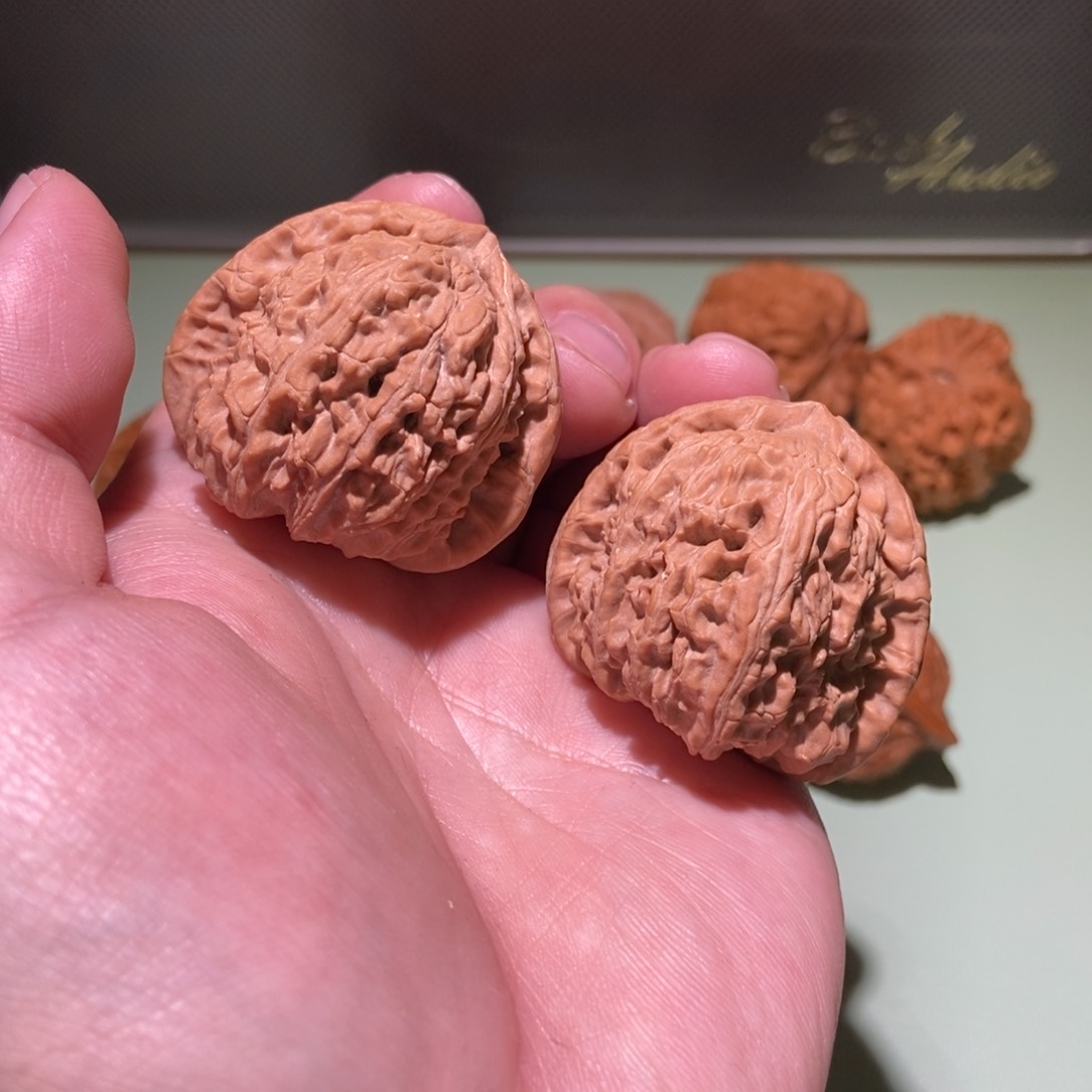 文玩核桃吊坠全品39对歪三角白