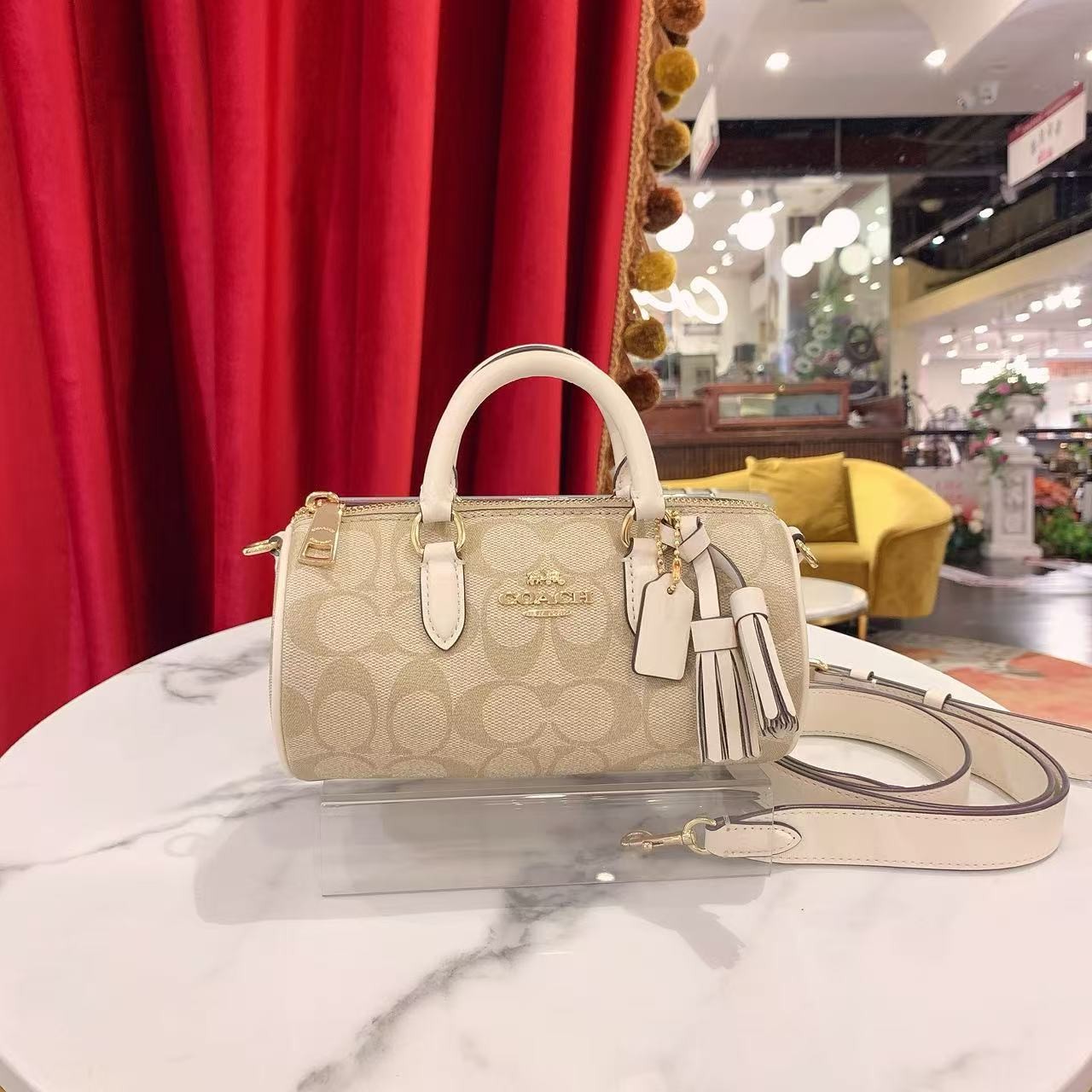 95新 COACH/蔻驰 好好lacey19笔筒包老花金扣 24947520