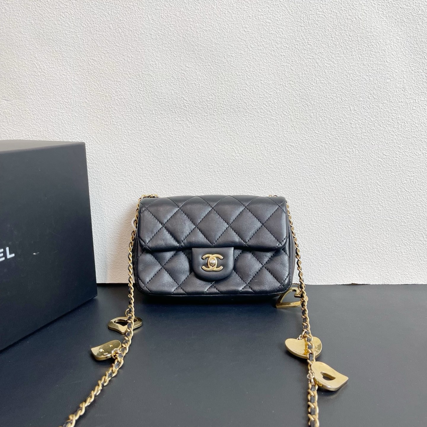 95新 Chanel/香奈儿 98新 奢总管/爱心链大mini包/芯片