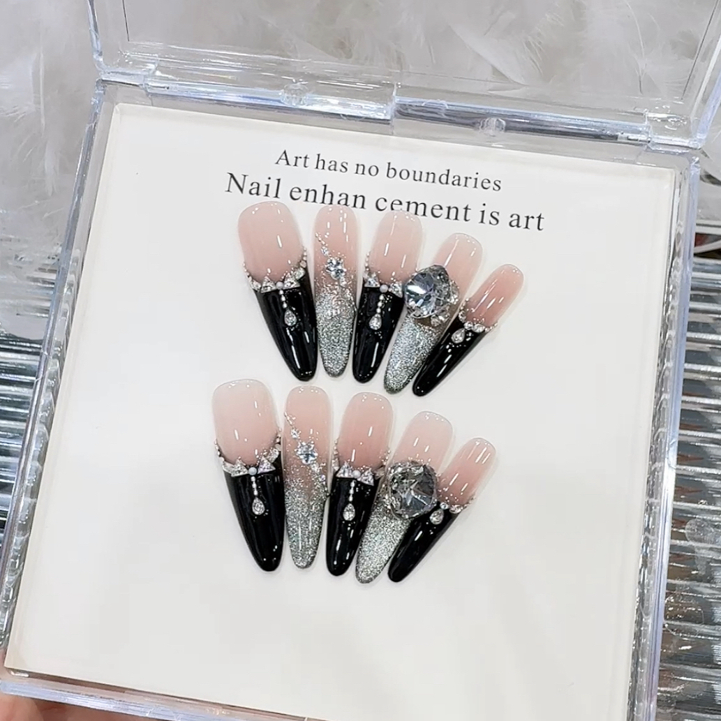 【月暗黑影】纯手工美甲穿戴甲法式高级爆闪甜酷暗黑猫眼碎钻显白