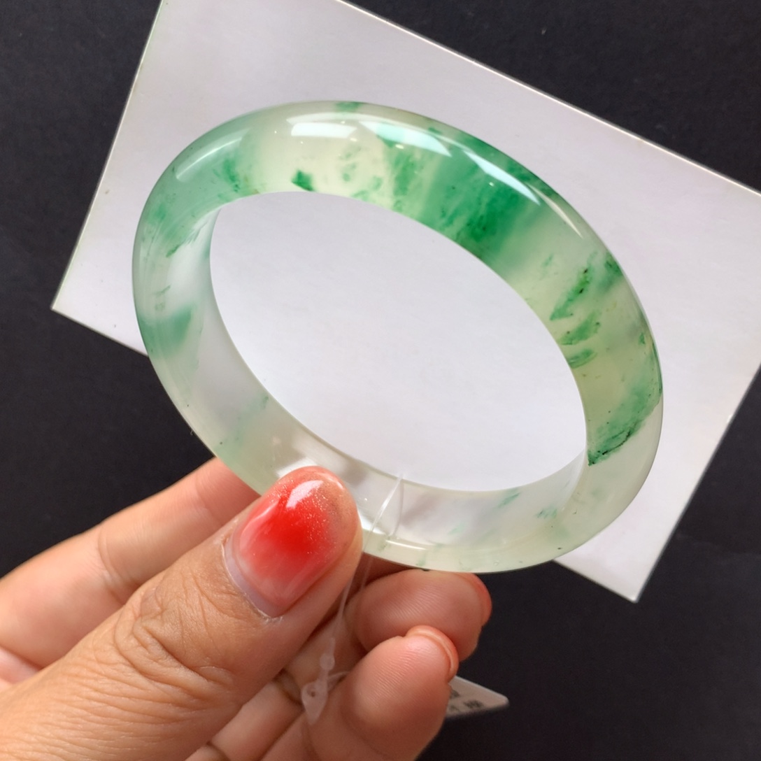 石英质玉未镶嵌手镯