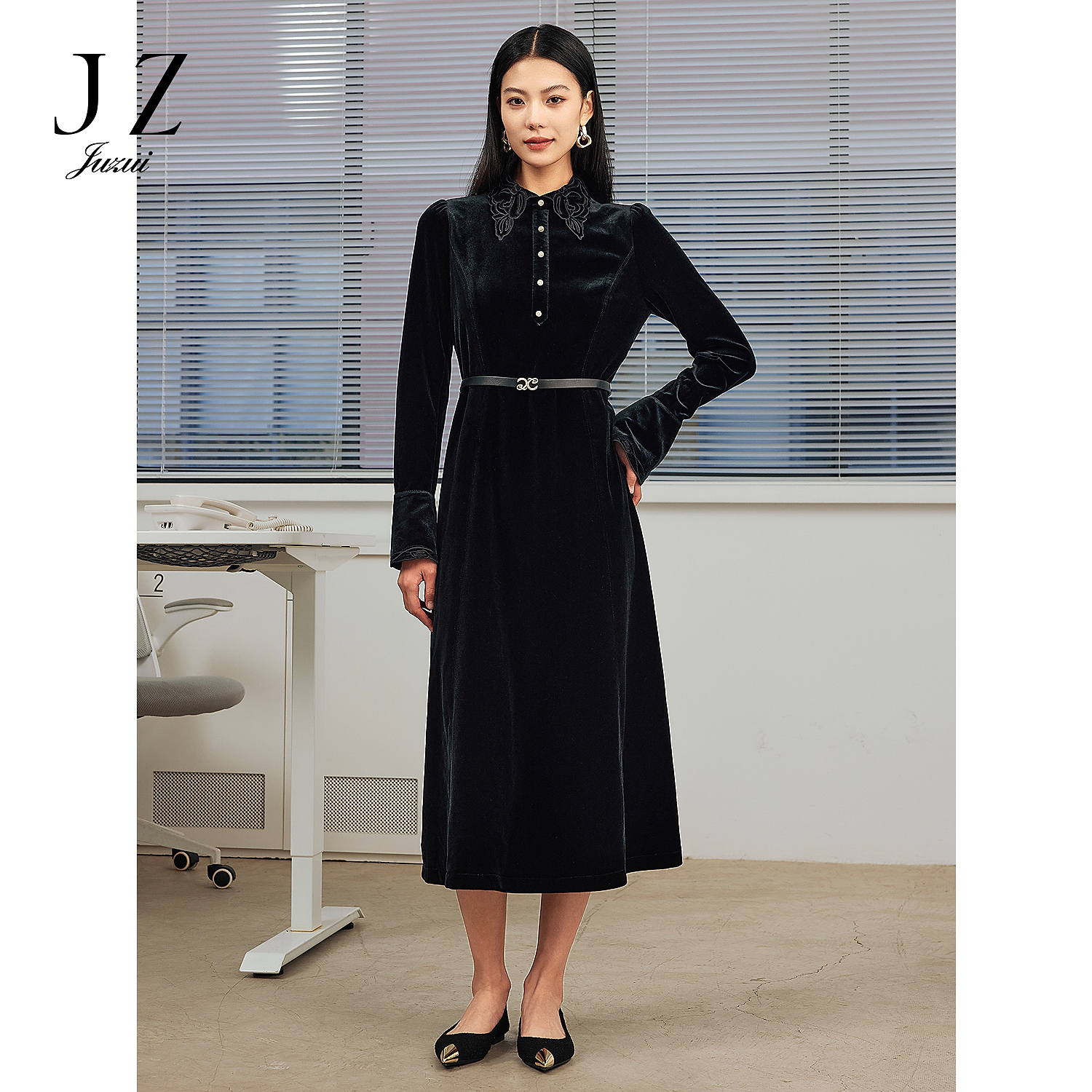 【丽公主专属】JZ玖姿JWFC50029商场同款绣花领丝绒收腰连衣裙女春
