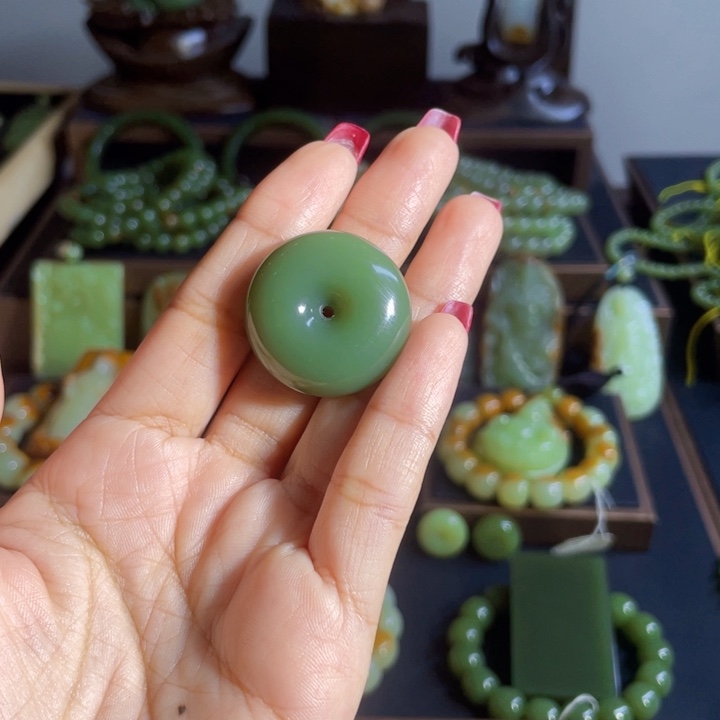 用***5未镶嵌和田玉挂件