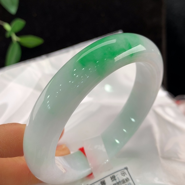 翡翠手镯未镶嵌111-0140