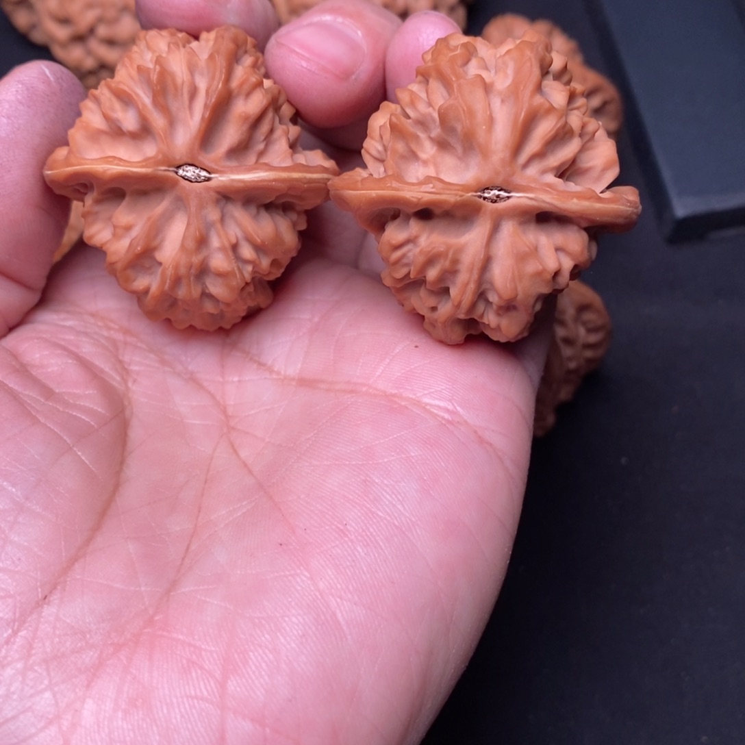 文玩核桃吊坠你**眉野生刀子38