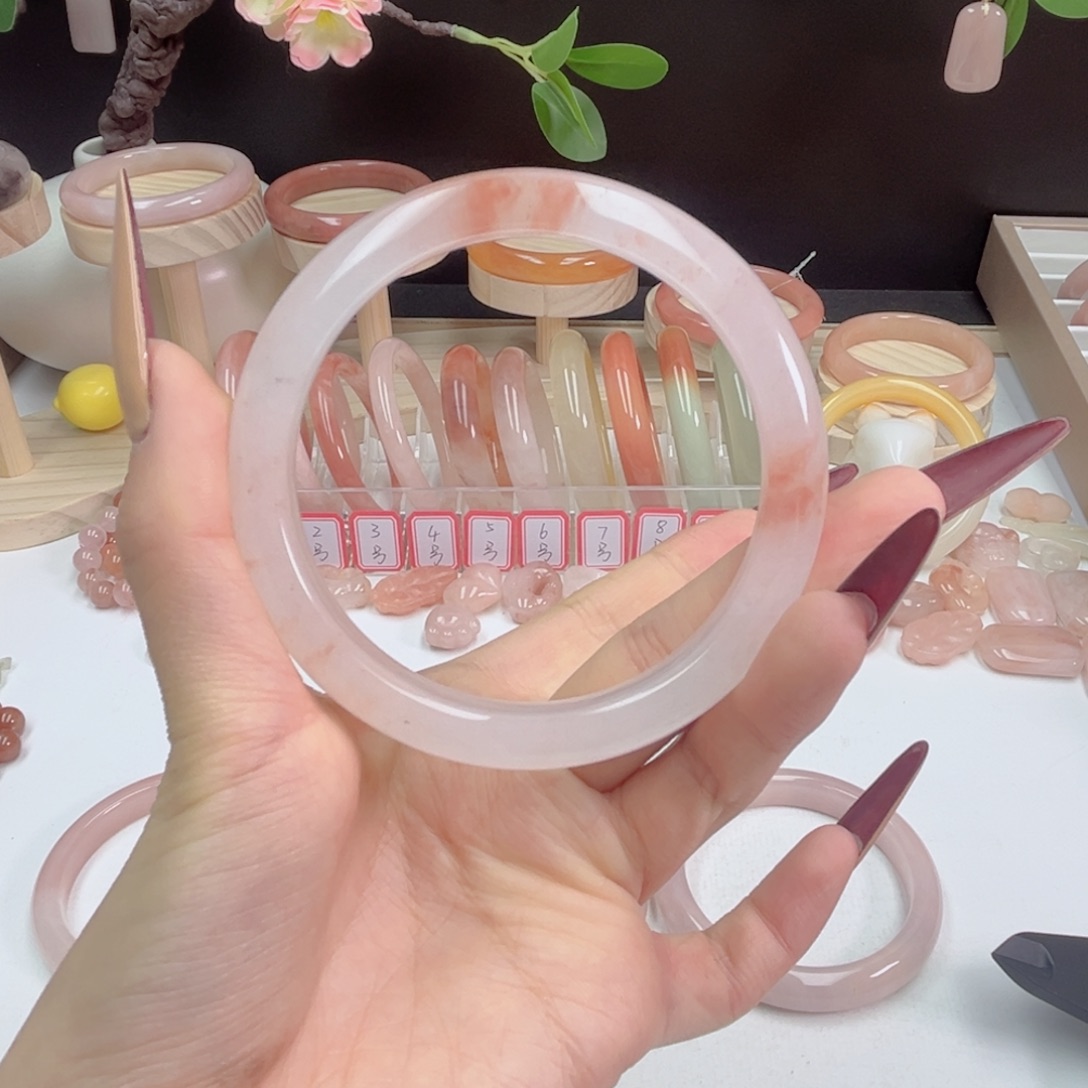 ღ***ℋ石英质玉未镶嵌手镯