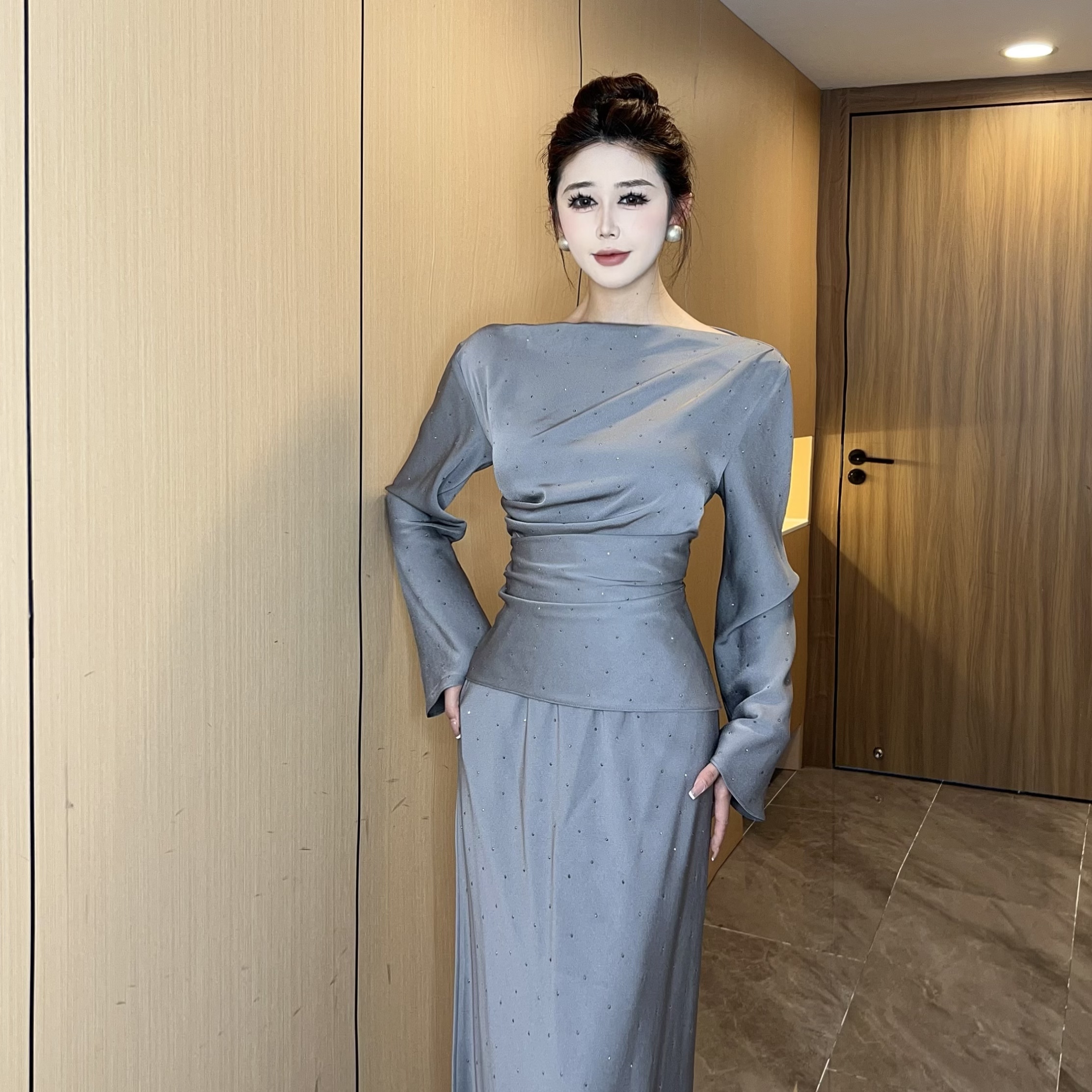 【MD宵夜】2025春季新款显瘦气质百搭设计感纯色时尚修身简约套装