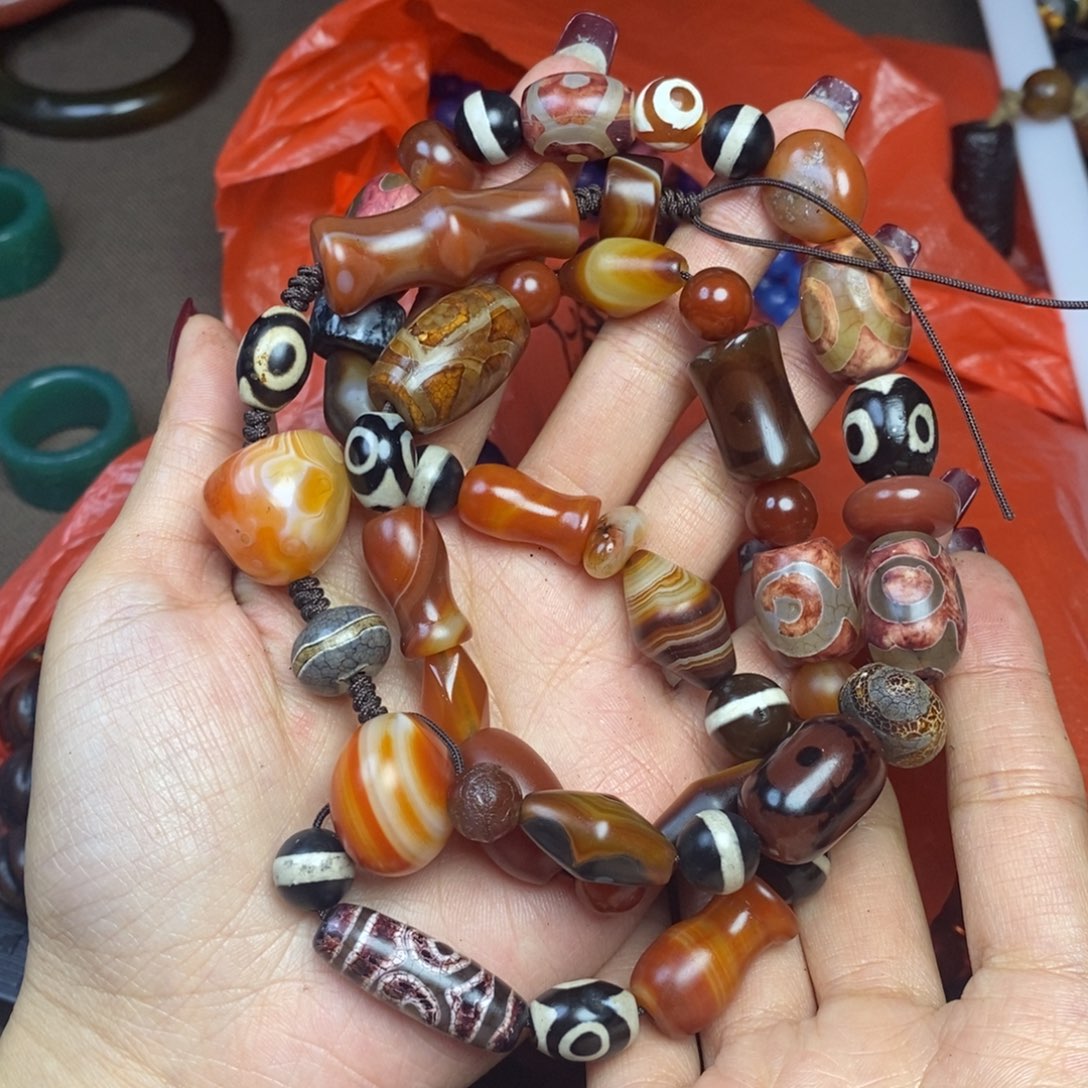 玛瑙/玉髓颈饰未镶嵌