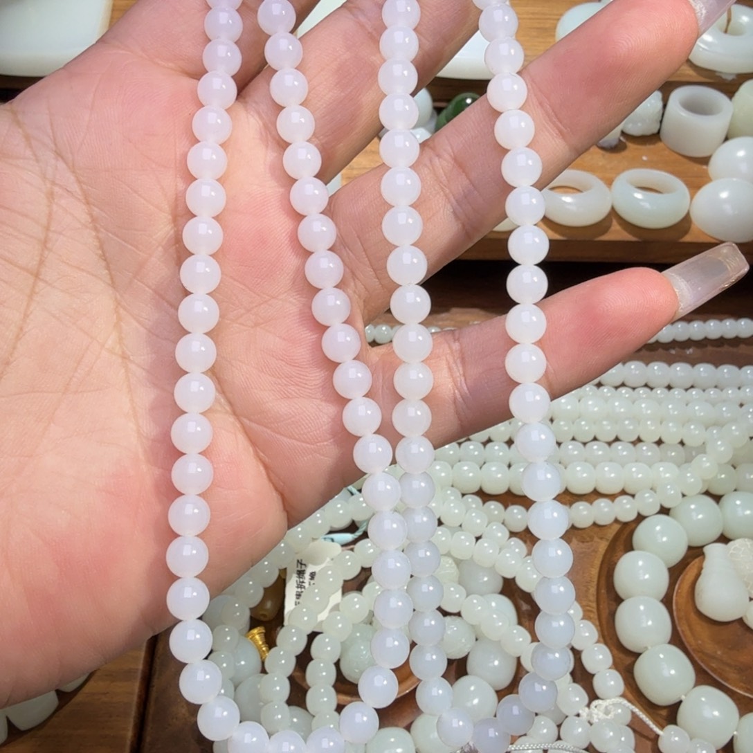 潮***游和田玉未镶嵌颈饰