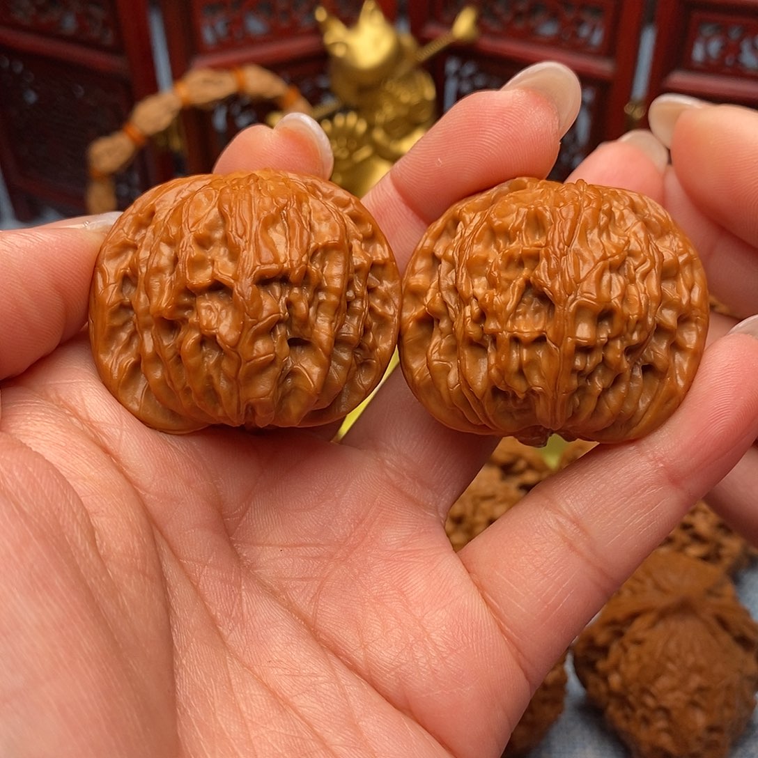 文玩核桃把件红皮山地石子磨41全品