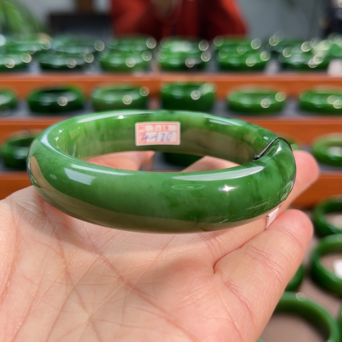 未镶嵌手镯和田玉（碧玉）